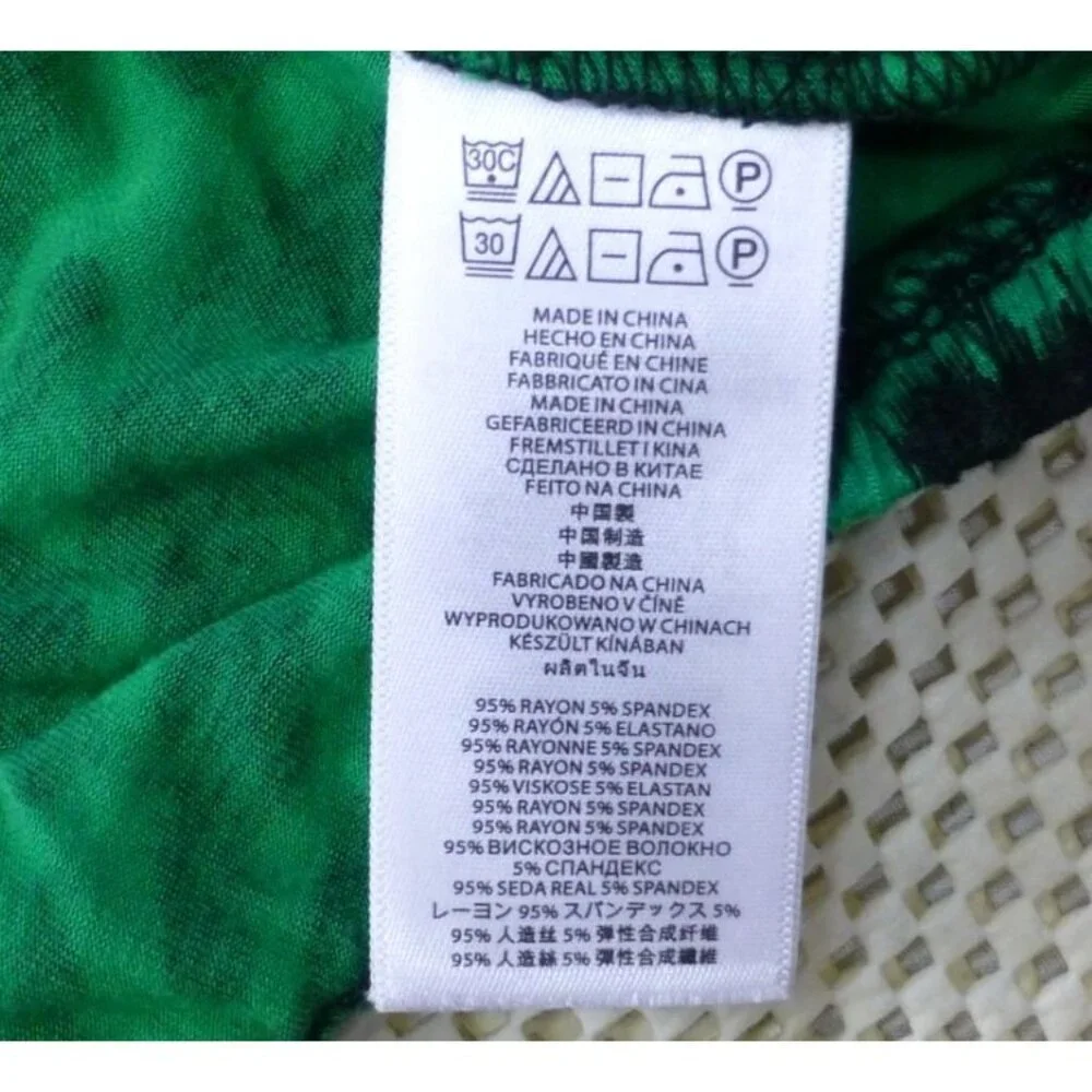 Michael Kors Green & Black Animal Print Long Sleeve Blouse With Gold Chain Accen - Picture 9 of 9